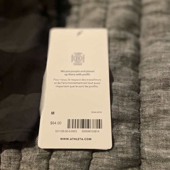 NWT Athleta conscious crop- Size M, D-DD cup - Picture 6 of 7